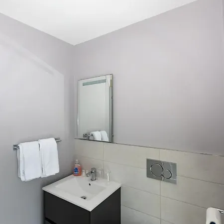 Guest house Bugler Doyles Bar & Townhouse 3*