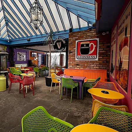 Πανσιόν Bugler Doyles Bar & Townhouse *
