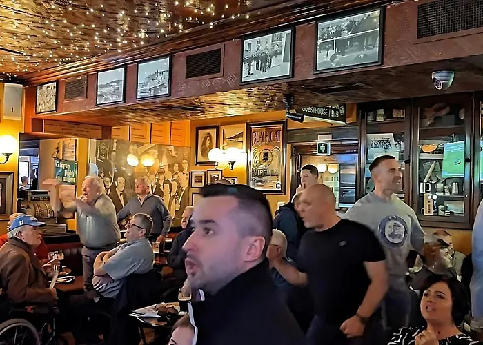 Bugler Doyles Bar & Townhouse 3*